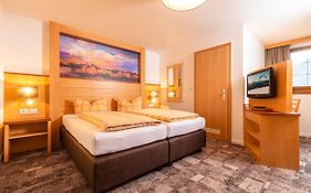 Hotel-Garni Pramstraller
